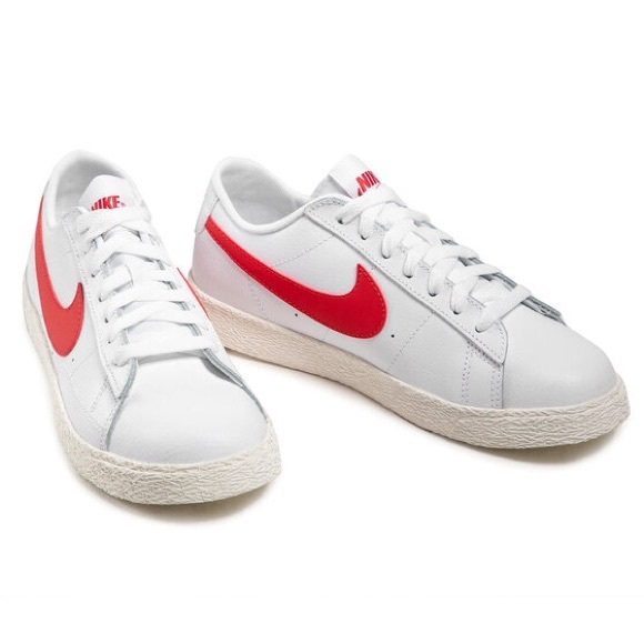 Nike Blazer Low GS 'White University Red' - Picture 2 of 10